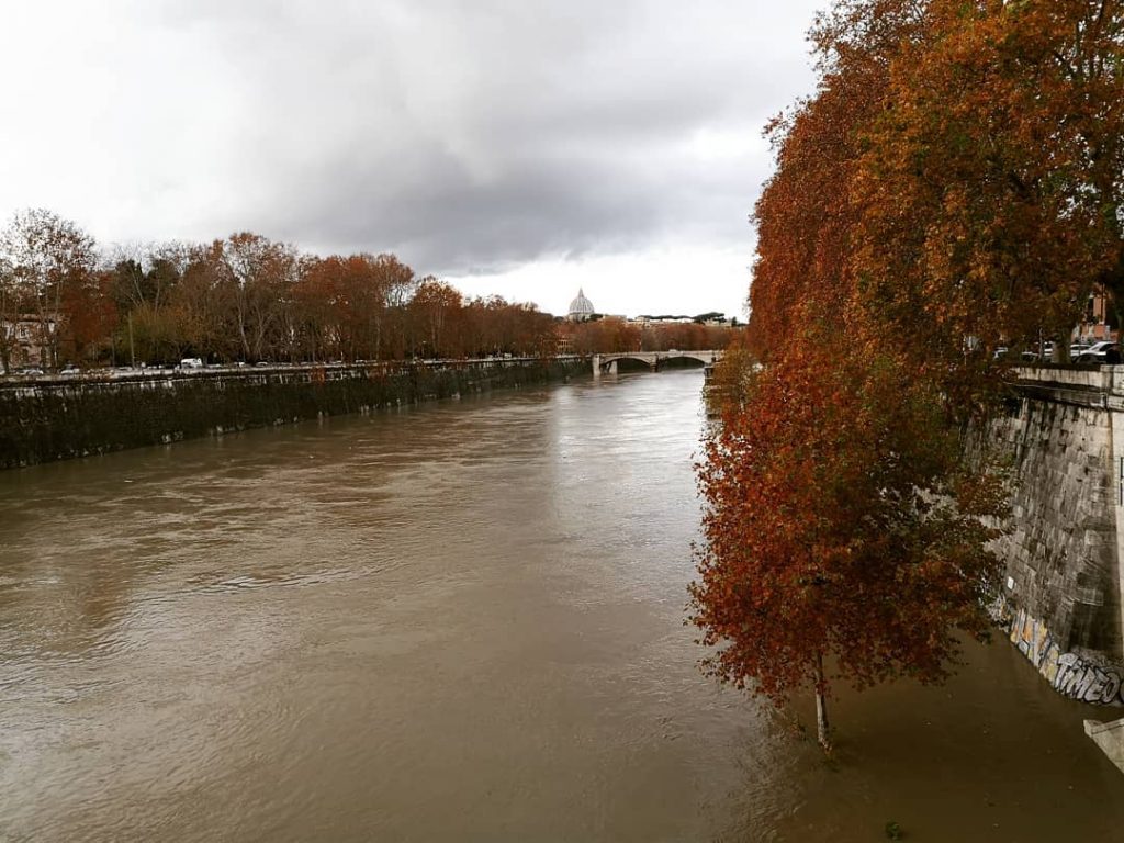 roma piena tevere 8 dicembre 2020