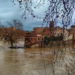 Maltempo a Roma, è allarme per la piena del Tevere. Pioggia senza sosta, esondano canali minori. Neve ai Castelli [FOTO e VIDEO]