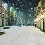 Maltempo, notte da lupi al Sud: bufere di neve in Calabria, nevica senza sosta a Cosenza [FOTO]