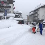 Maltempo, tanta neve a Cortina: paesaggi incantati, auto e case sepolte [FOTO]