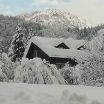 Maltempo Friuli Venezia Giulia, Sappada e Forni di Sopra sepolte dalla neve: interviene il Soccorso Alpino per liberare i tetti [FOTO]