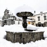 Maltempo Piemonte, oltre un metro di neve sulle Alpi Marittime: Cuneo di nuovo imbiancata, blackout nel Biellese [FOTO]