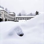 Maltempo Piemonte, oltre un metro di neve sulle Alpi Marittime: Cuneo di nuovo imbiancata, blackout nel Biellese [FOTO]