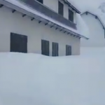 Maltempo: più di un metro di neve in Valsesia, chiuse strade [FOTO]