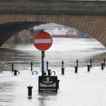 Maltempo Regno Unito, la tempesta Christoph porta forti piogge e neve: colpite Manchester e Galles del nord, evacuate circa 2.000 abitazioni [FOTO]