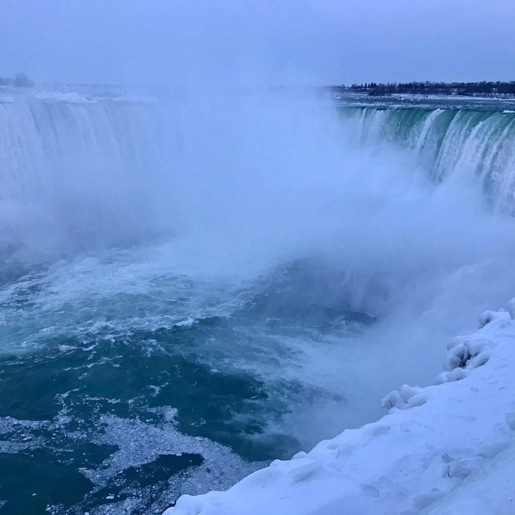 cascate niagara ghiacciate