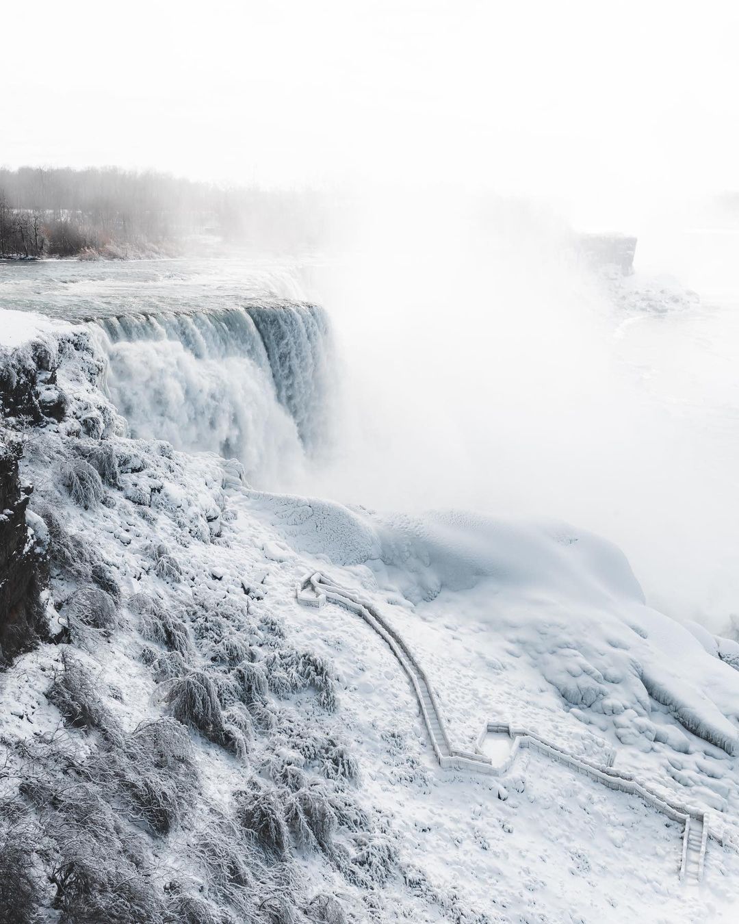 cascate niagara ghiacciate