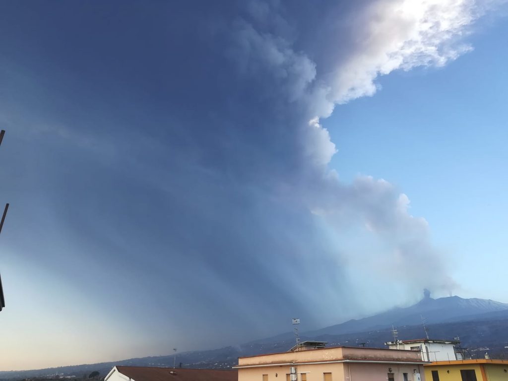 eruzione etna 28 febbraio 2021