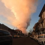 Eruzione Etna: Catania e molti paesi etnei si risvegliano ricoperti dalla cenere, l’aeroporto riapre alle 9 [FOTO]