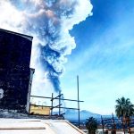 Eruzione Etna, scenario da Apocalypse Now su Catania: si fa buio in pieno giorno