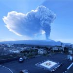 Eruzione Etna: segnalato incendio sulla parete nord della Valle del Bove