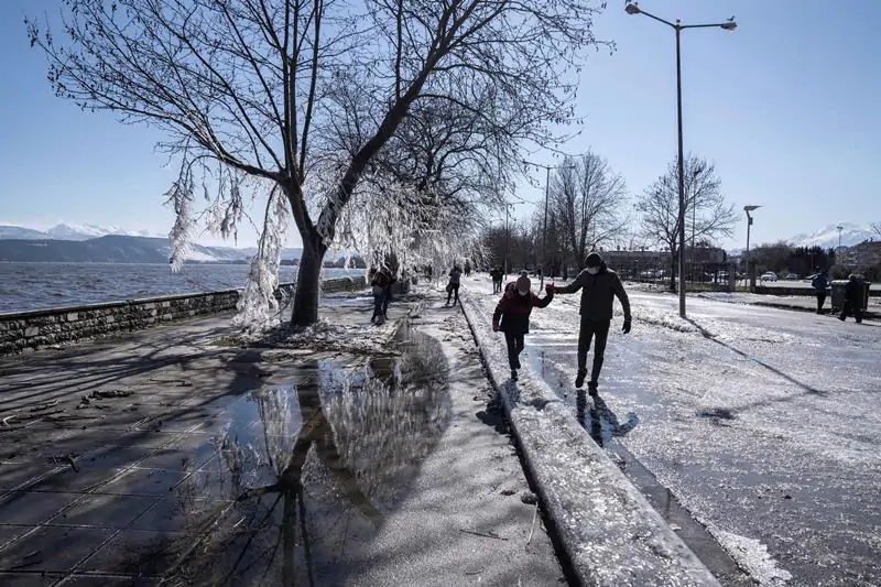 neve grecia medea