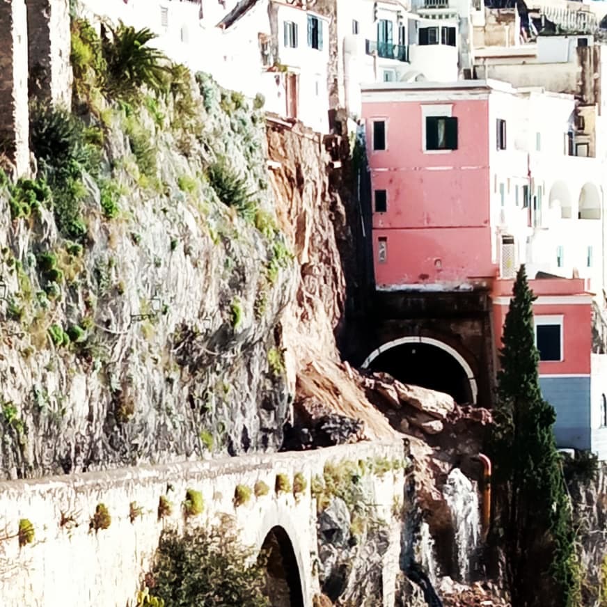 frana amalfi