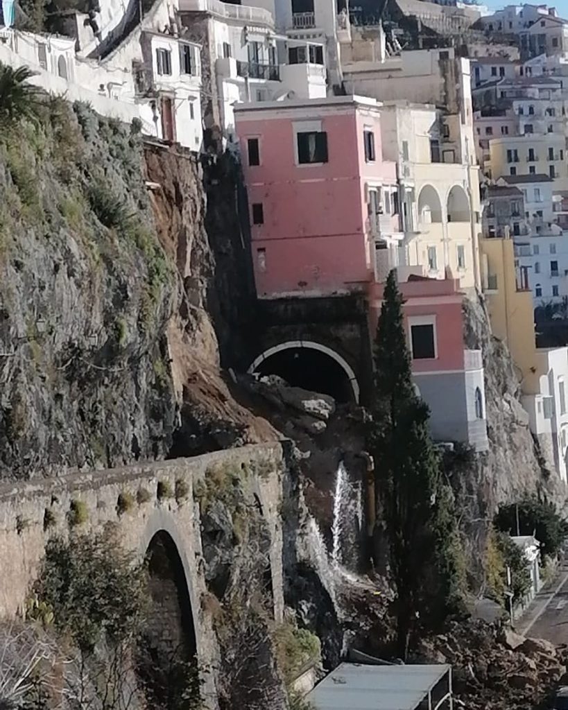 frana amalfi