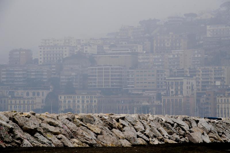 nebbia napoli