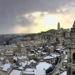 Maltempo, San Valentino con la neve in Basilicata: imbiancati anche i Sassi di Matera [FOTO]