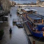 Maltempo Francia, la Senna supera i 4,3 metri a Parigi: tratti dei ‘quai’ chiusi [FOTO]