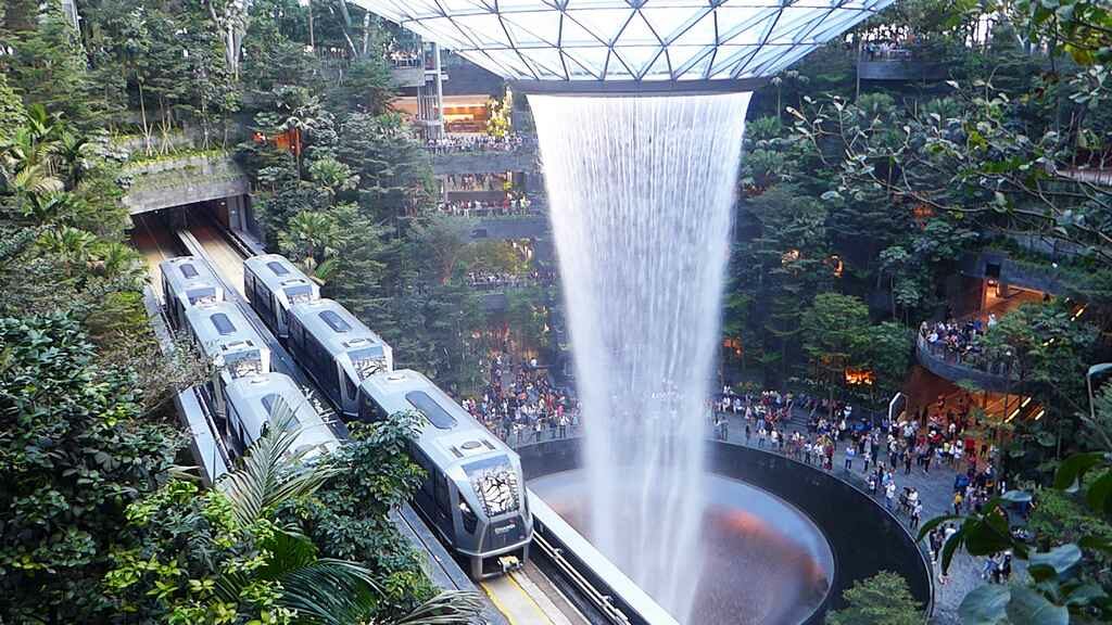 changi-airport-treno sopraelevato