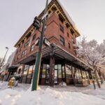 Meteo, tempesta di neve record negli USA: blizzard paralizzanti seppelliscono Wyoming, Colorado e Nebraska [FOTO e VIDEO]