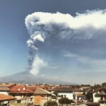 Eruzione Etna: cessata la fontana di lava, prosegue l’emissione di cenere