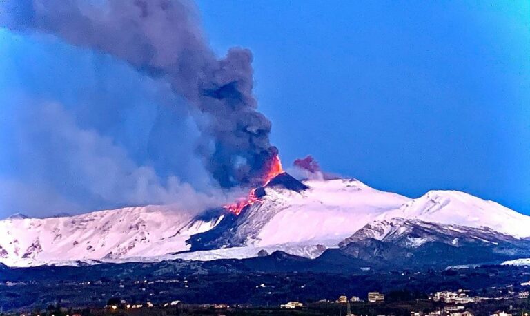 eruzione etna oggi