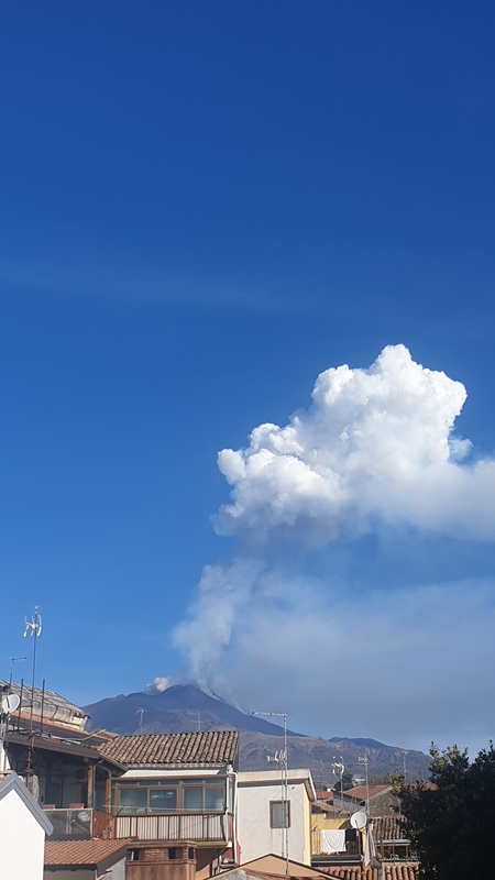 eruzione etna pedara