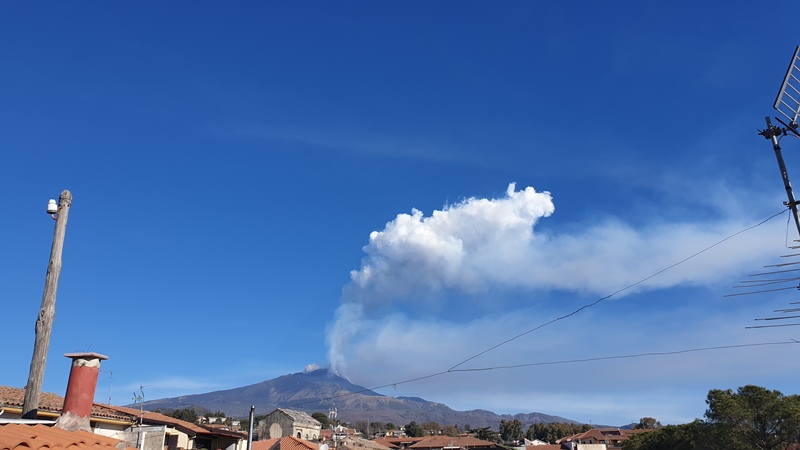 eruzione etna pedara