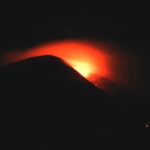 Etna, nella notte il 13° parossismo con pioggia, neve e forte vento. Boati fortissimi in Sicilia e Calabria