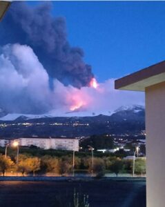 etna eruzione oggi