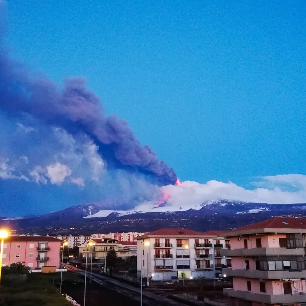 etna eruzione oggi