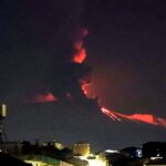 Etna, durante il 16° parossismo s’è verificato un imponente flusso piroclastico. Le FOTO di Boris Behncke