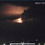 Etna, nella notte il 13° parossismo con pioggia, neve e forte vento. Boati fortissimi in Sicilia e Calabria