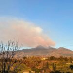 Eruzione Etna: il vulcano si prepara per un nuovo spettacolo? In corso attività stromboliana, tremore in aumento [FOTO LIVE]