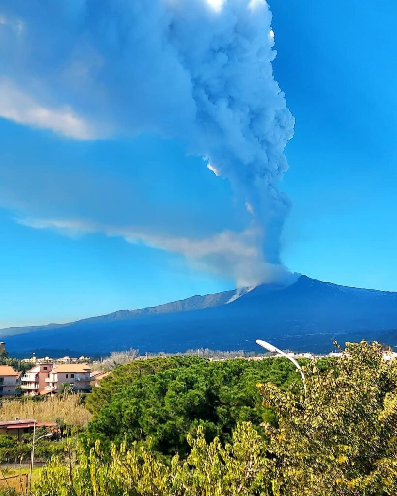 etna oggi 12 marzo