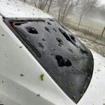 Meteo, violente tempeste di grandine in Texas: chicchi grossi come uova distruggono le auto [FOTO e VIDEO]