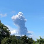 Nuova eruzione del vulcano Pacaya, pioggia di cenere in Guatemala: chiuso l’aeroporto della capitale [FOTO e VIDEO]