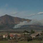 Fiamme nei boschi del Monte Musinè, alimentate dal forte vento: 2° incendio in pochi giorni nel Torinese [FOTO]