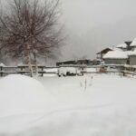 Meteo, 50-60cm di neve in Valle d’Aosta: pericolo forte di valanghe nel nord-ovest della regione [FOTO]