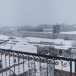 Maltempo, ondata di freddo al Sud: neve in collina in Campania e Puglia, imbiancato il Vesuvio [FOTO e VIDEO]