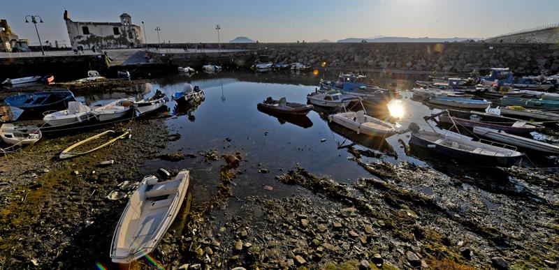 Bradisismo e bassa marea a Pozzuoli