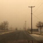 Meteo, enorme tempesta di sabbia ingloba il Texas: cielo oscurato in pieno giorno e visibilità a zero [FOTO e VIDEO]