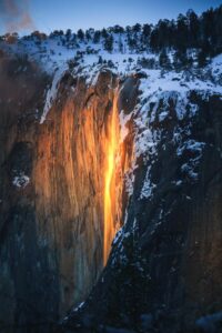 cascata-fuoco-yosemite