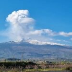 Eruzione Etna, aggiornamento INGV: cessata la fontana di lava, prosegue “intensa attività esplosiva” [FOTO]