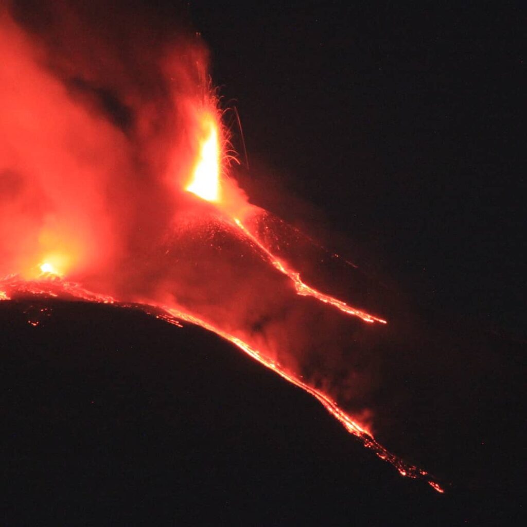 eruzione etna 1 aprile 2021