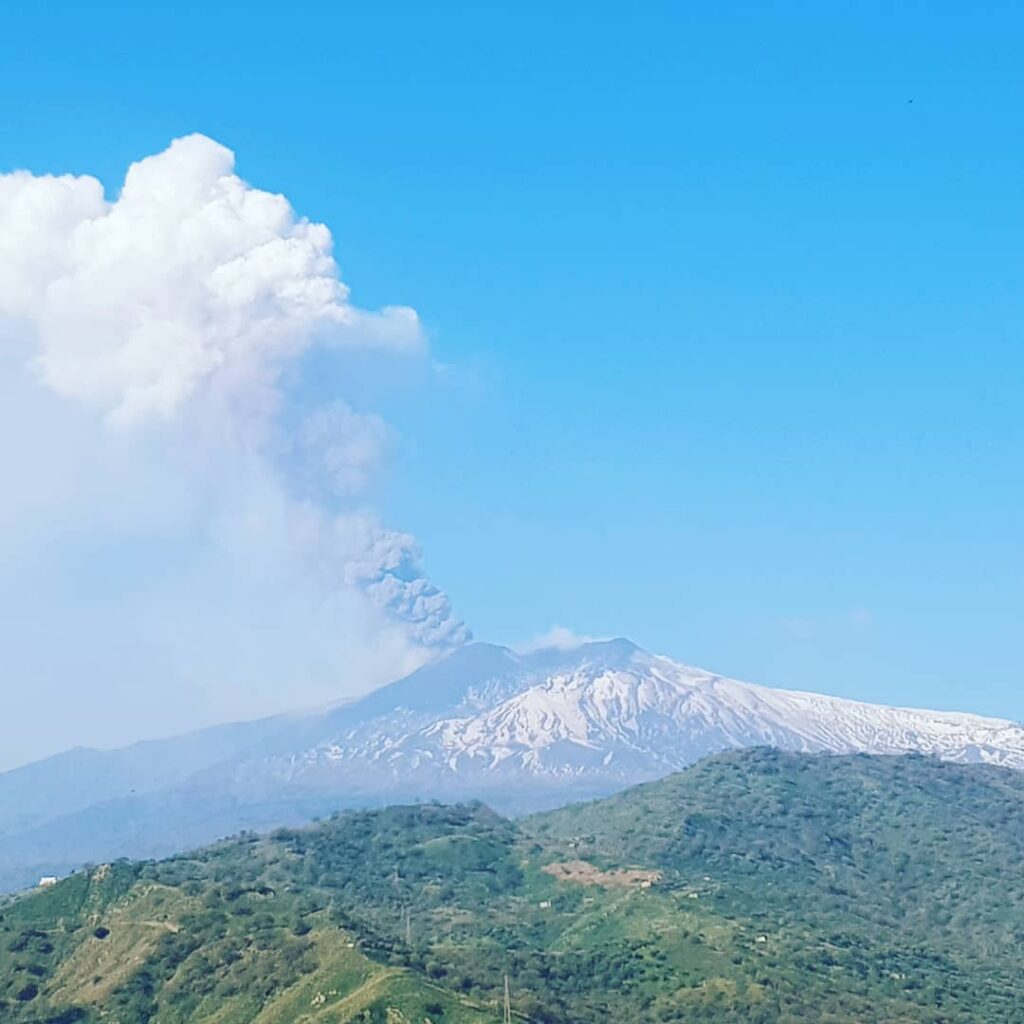 eruzione etna 1 aprile 2021