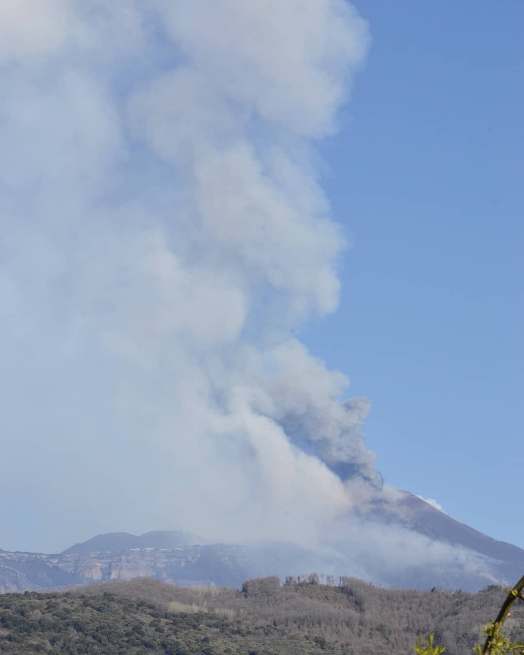 eruzione etna 1 aprile 2021