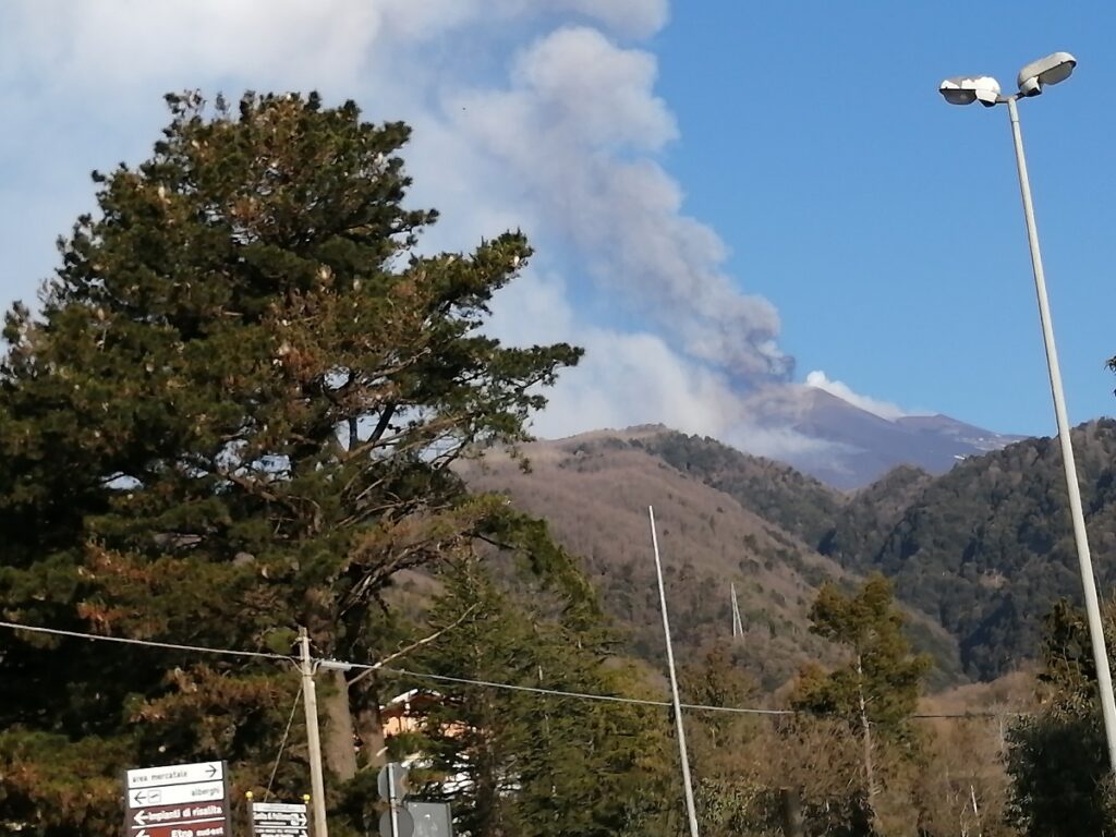 eruzione etna zafferana etnea