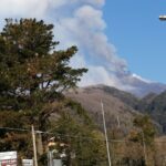 Eruzione Etna: pioggia di cenere su Catania, possibili ritardi all’aeroporto Fontanarossa [FOTO]