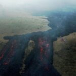 Continua l’eruzione del vulcano Pacaya, flusso di lava di quasi 4km: è ormai vicinissimo alle case di due comunità [FOTO]