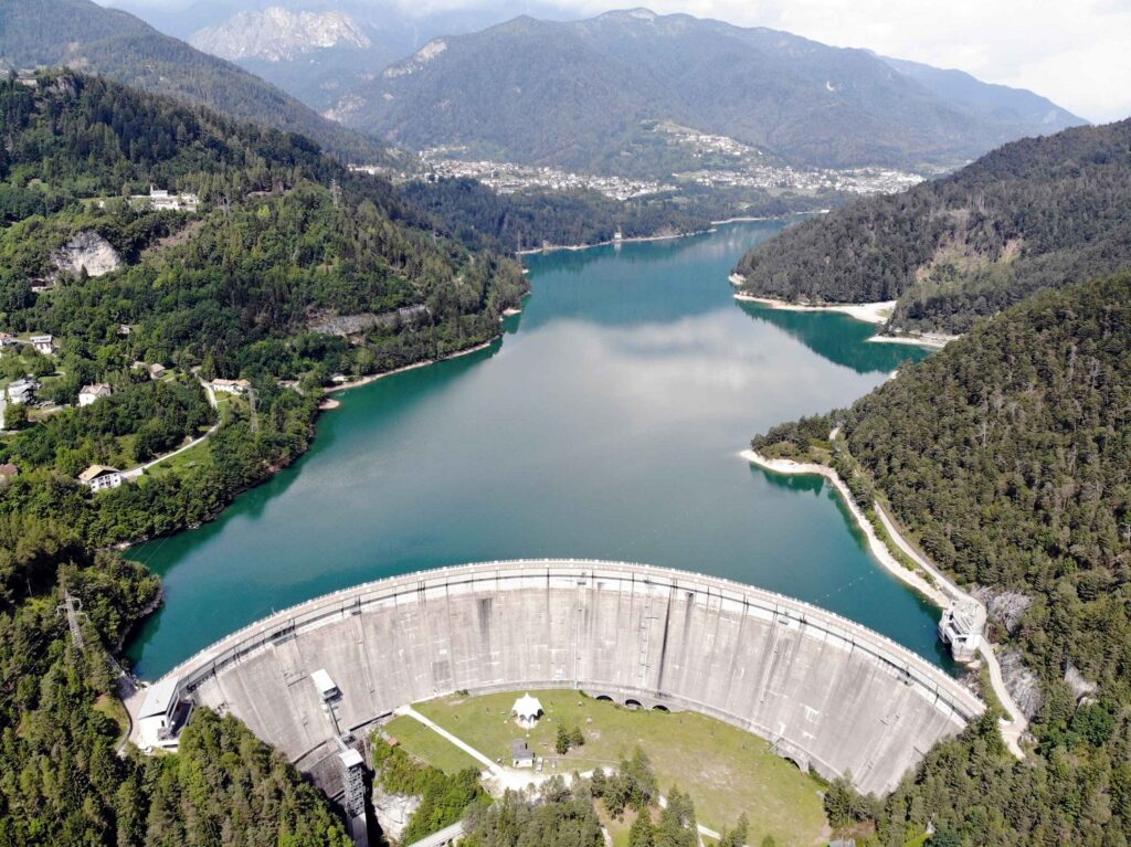 invaso e diga di Pieve di Cadore